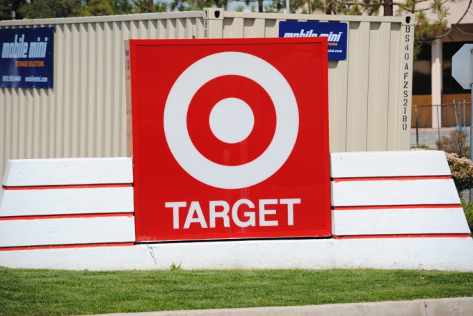 Target monument sign